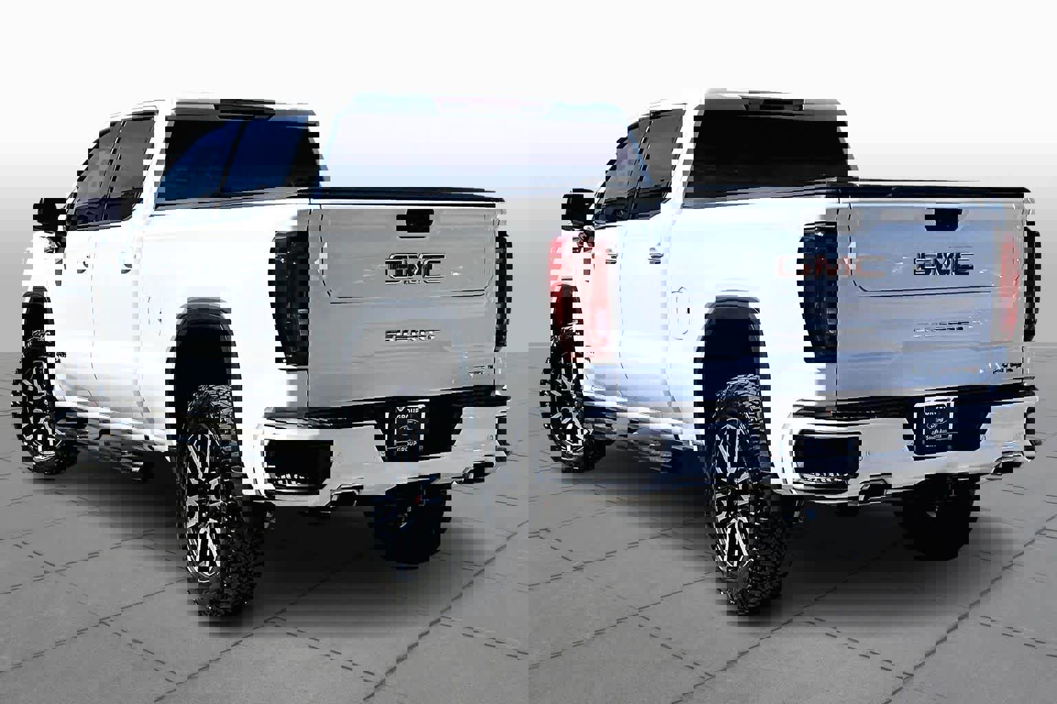Used 2023 GMC Sierra 1500 AT4 image 12