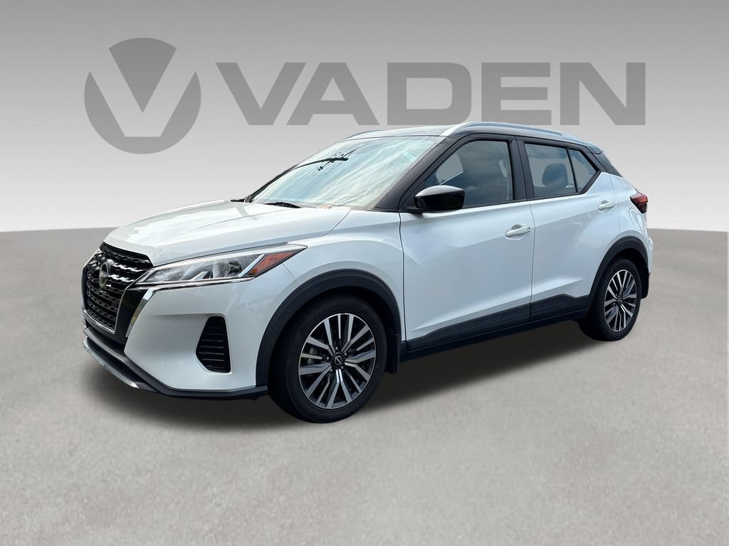 Used 2022 Nissan Kicks SV