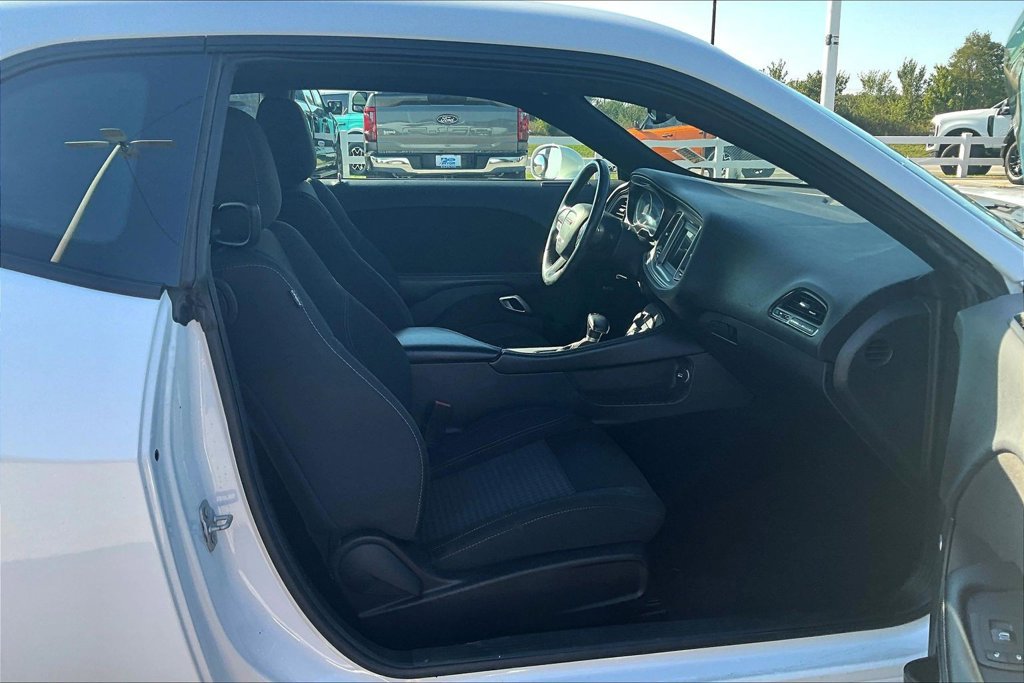 Used 2023 Dodge Challenger SXT RWD image 7