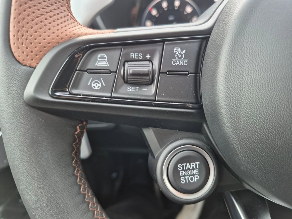 New 2025 Alfa Romeo Giulia w/ Driving Assist Package image 22