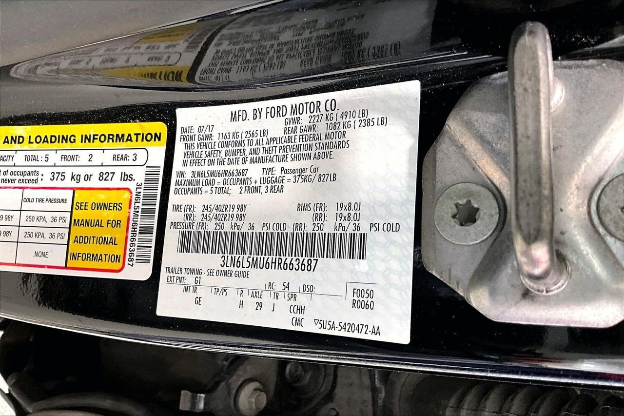 Used 2017 Lincoln MKZ Reserve FWD image 5