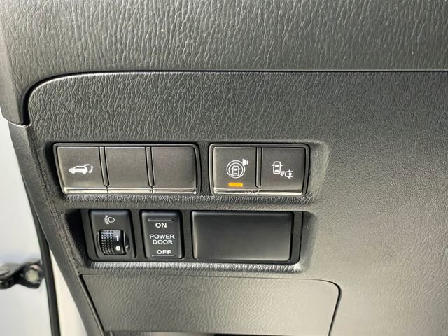 Used 2015 INFINITI QX80 4WD w/ Driver's Assistance Package image 14