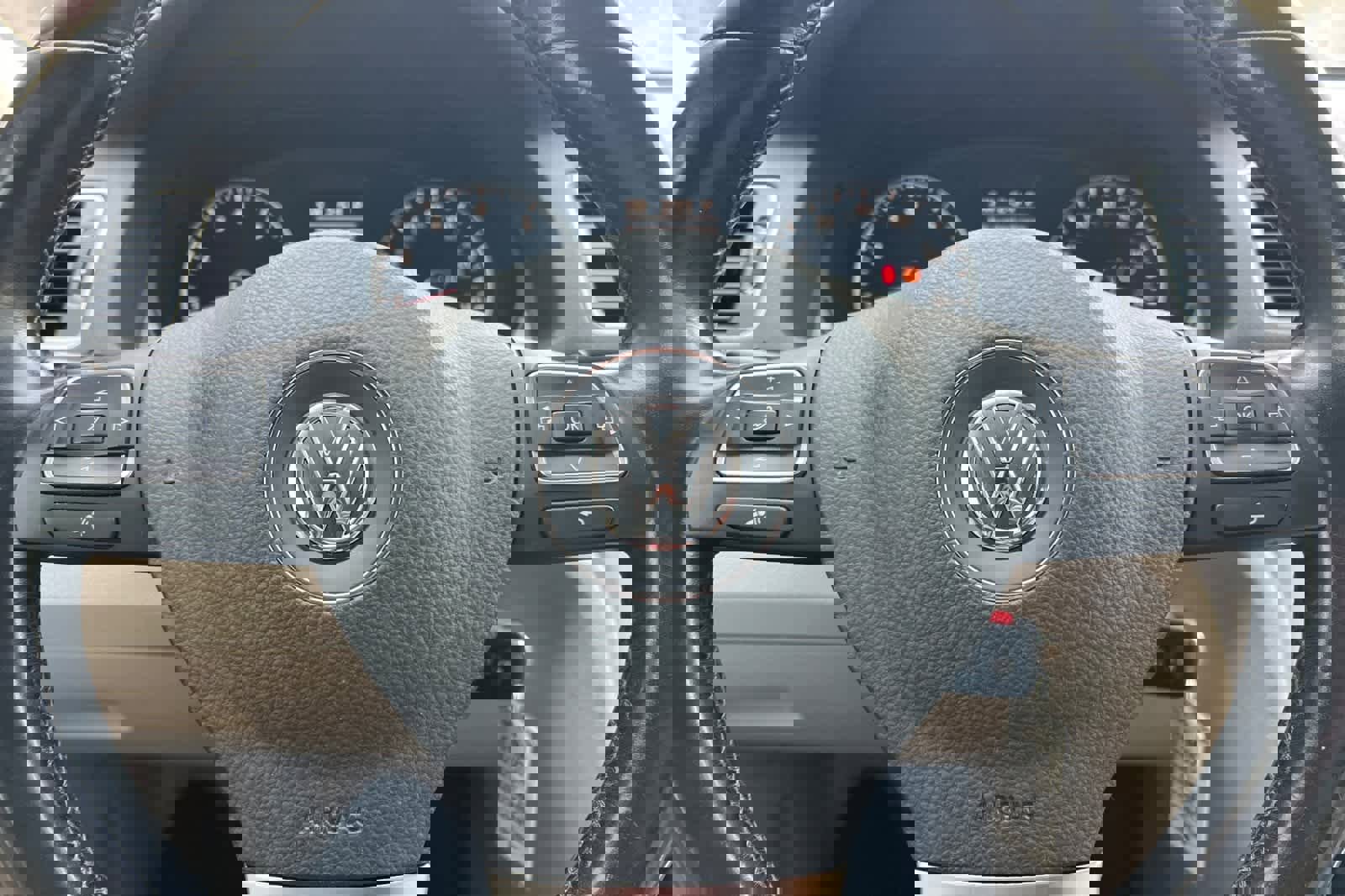 Used 2013 Volkswagen Passat 2.5 SE image 23