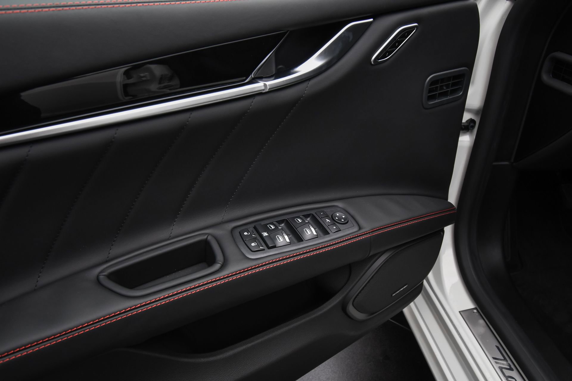 New 2024 Maserati Ghibli Modena image 42