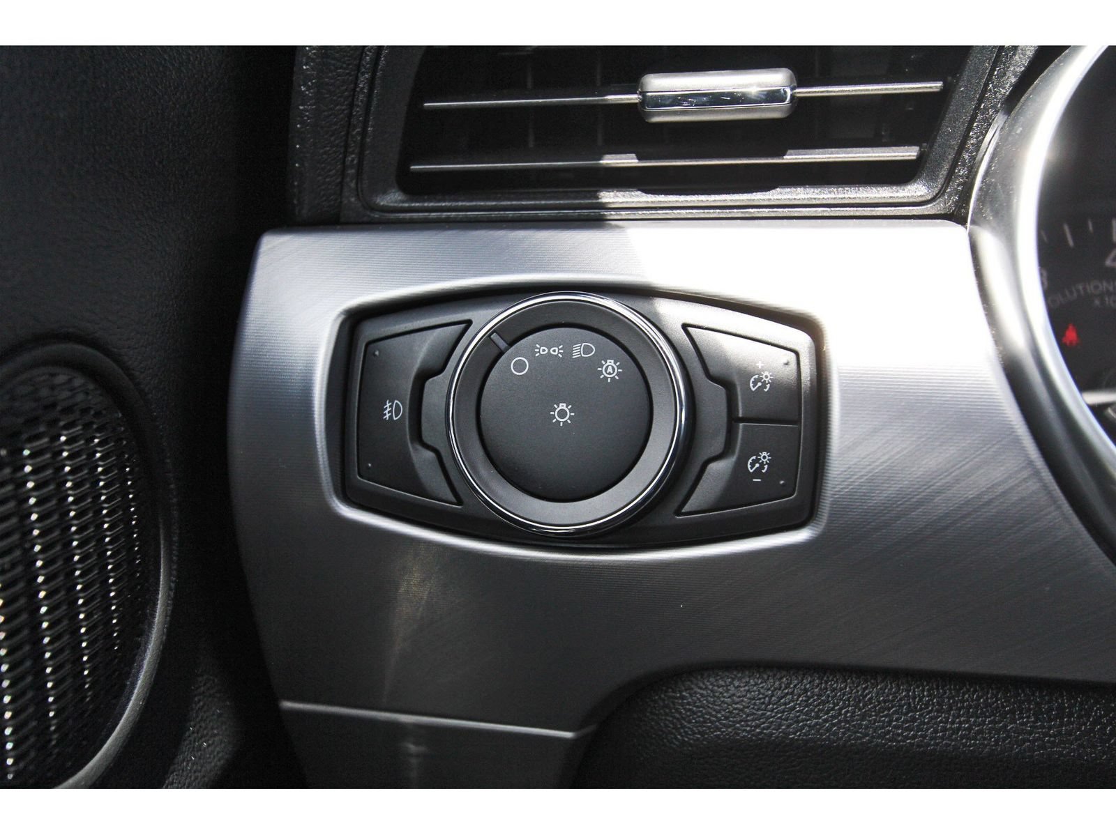 Used 2018 Ford Mustang GT Premium RWD image 17