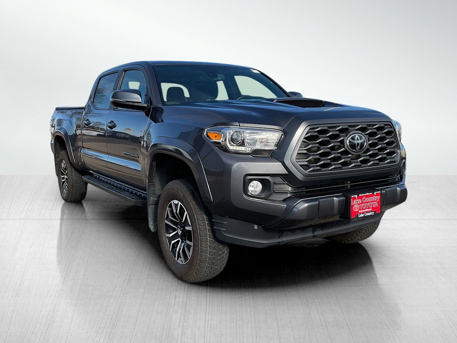 Used 2020 Toyota Tacoma TRD Sport image 7