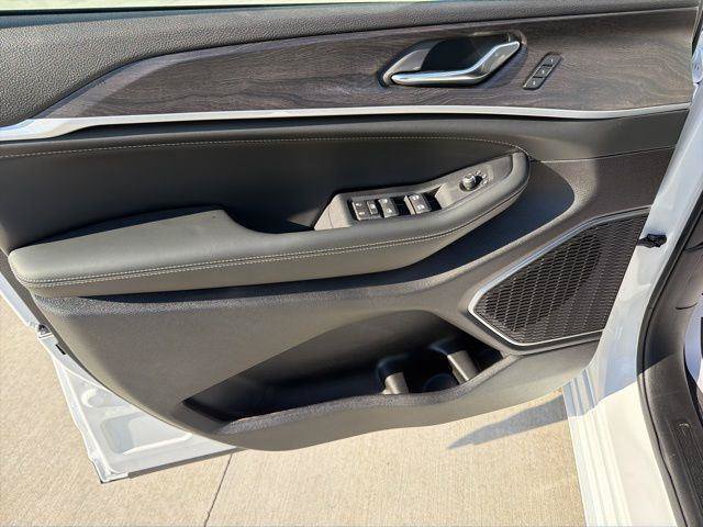 New 2026 Jeep Grand Cherokee Limited AWD/4WD image 10