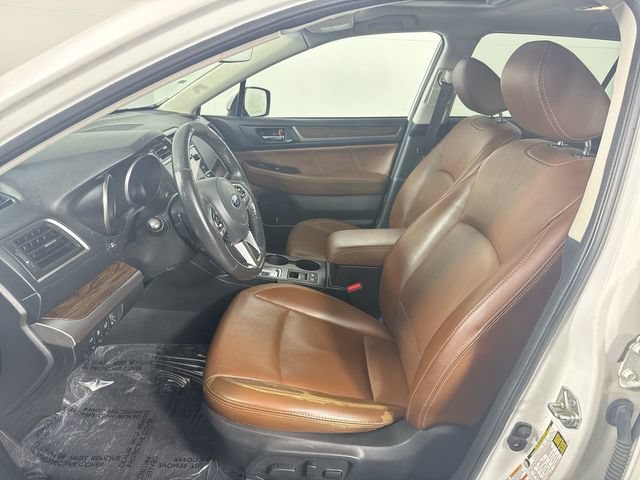 Used 2017 Subaru Outback 3.6R Touring w/ Popular Package #5A AWD/4WD image 19