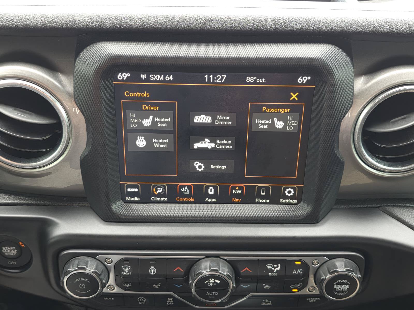 Used 2020 Jeep Gladiator Overland AWD/4WD image 27