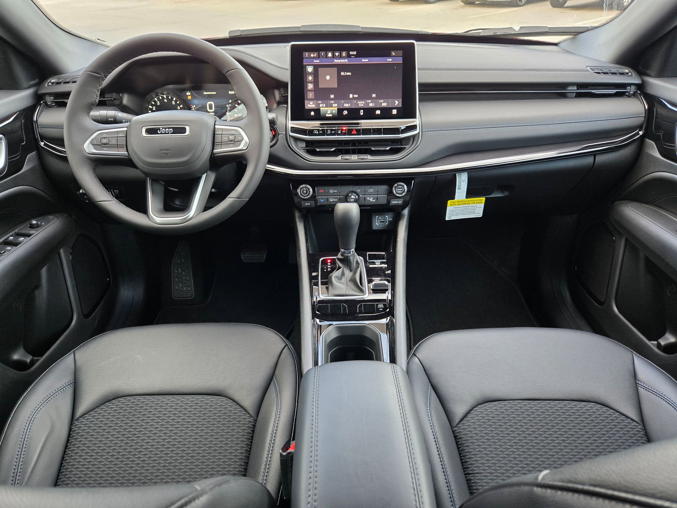 New 2026 Jeep Compass Latitude image 11