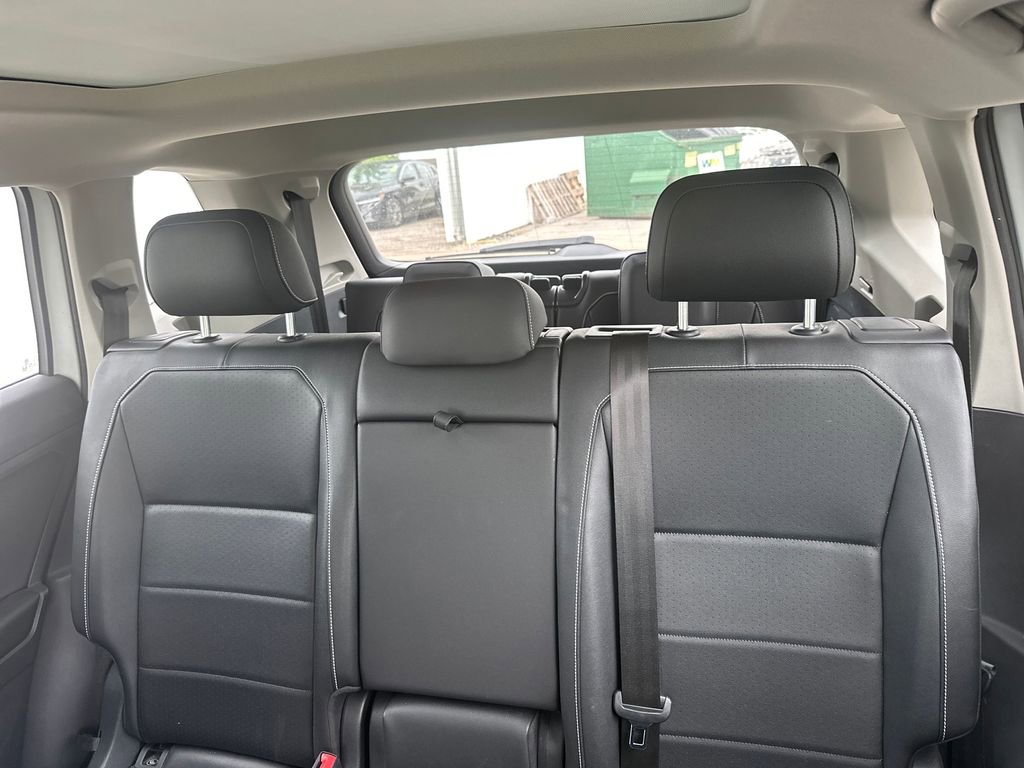Used 2021 Volkswagen Tiguan SE w/ Panoramic Sunroof Package FWD image 48