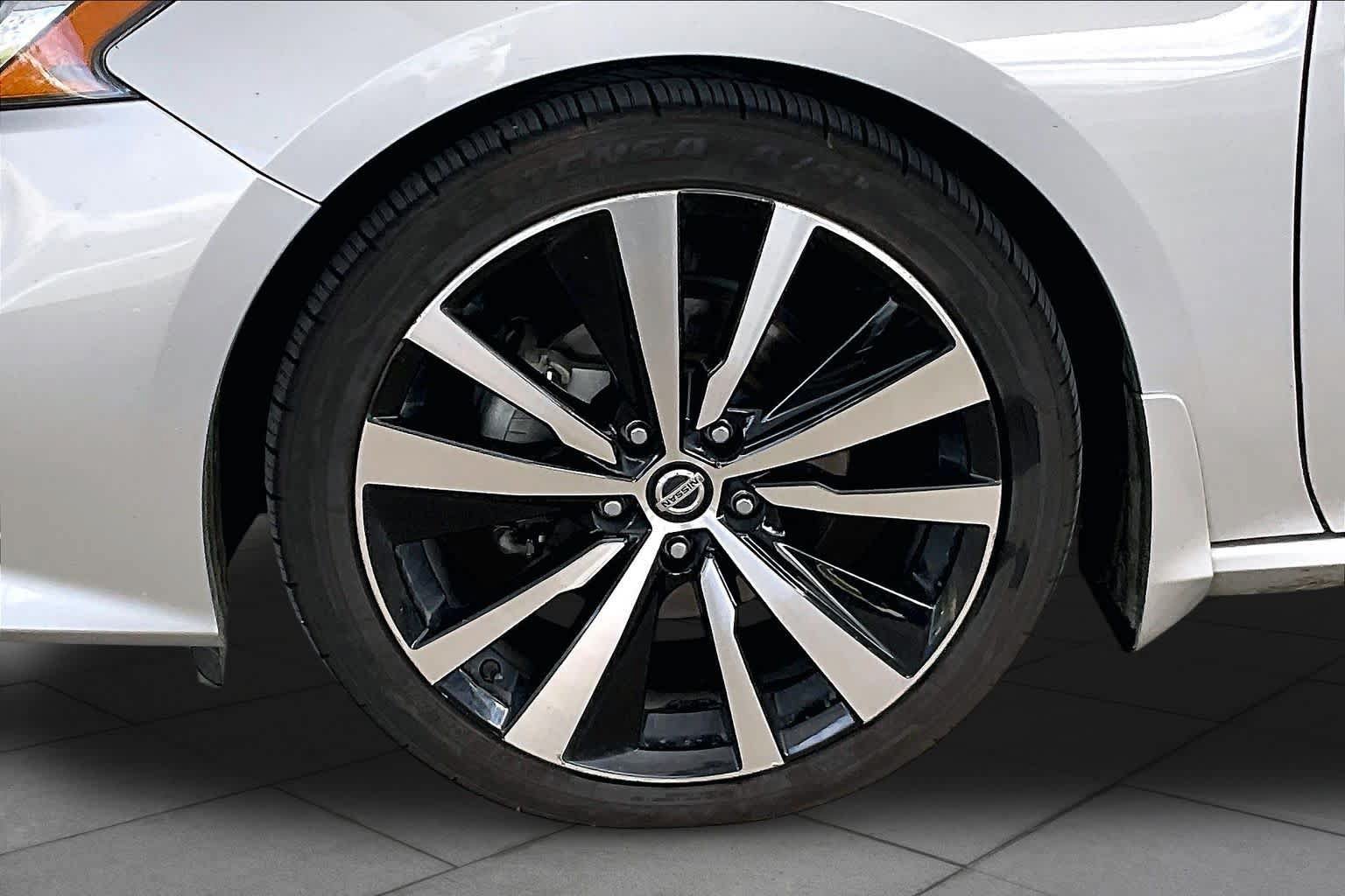 Used 2019 Nissan Altima 2.5 Platinum FWD image 10