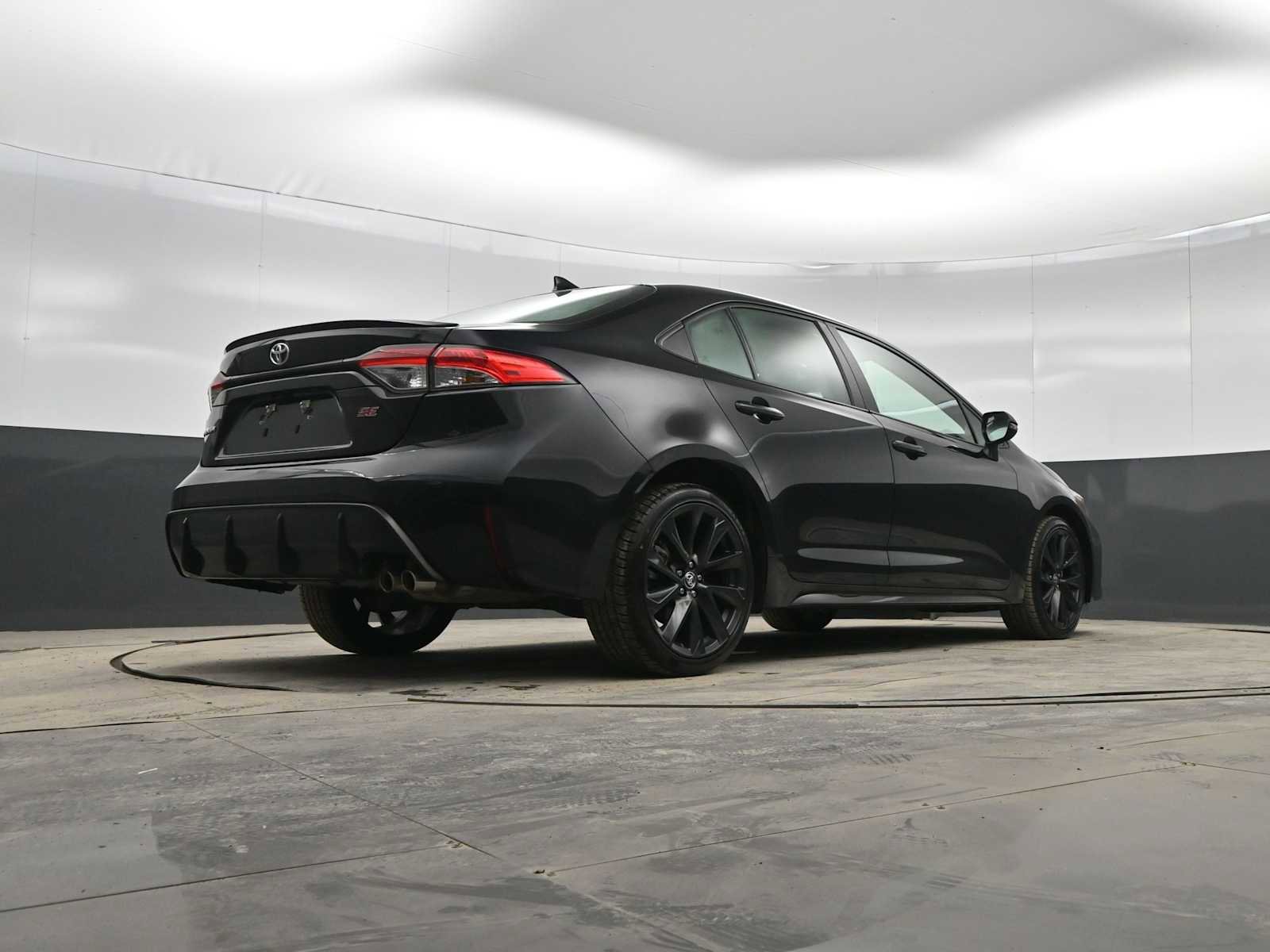 Used 2024 Toyota Corolla SE image 36