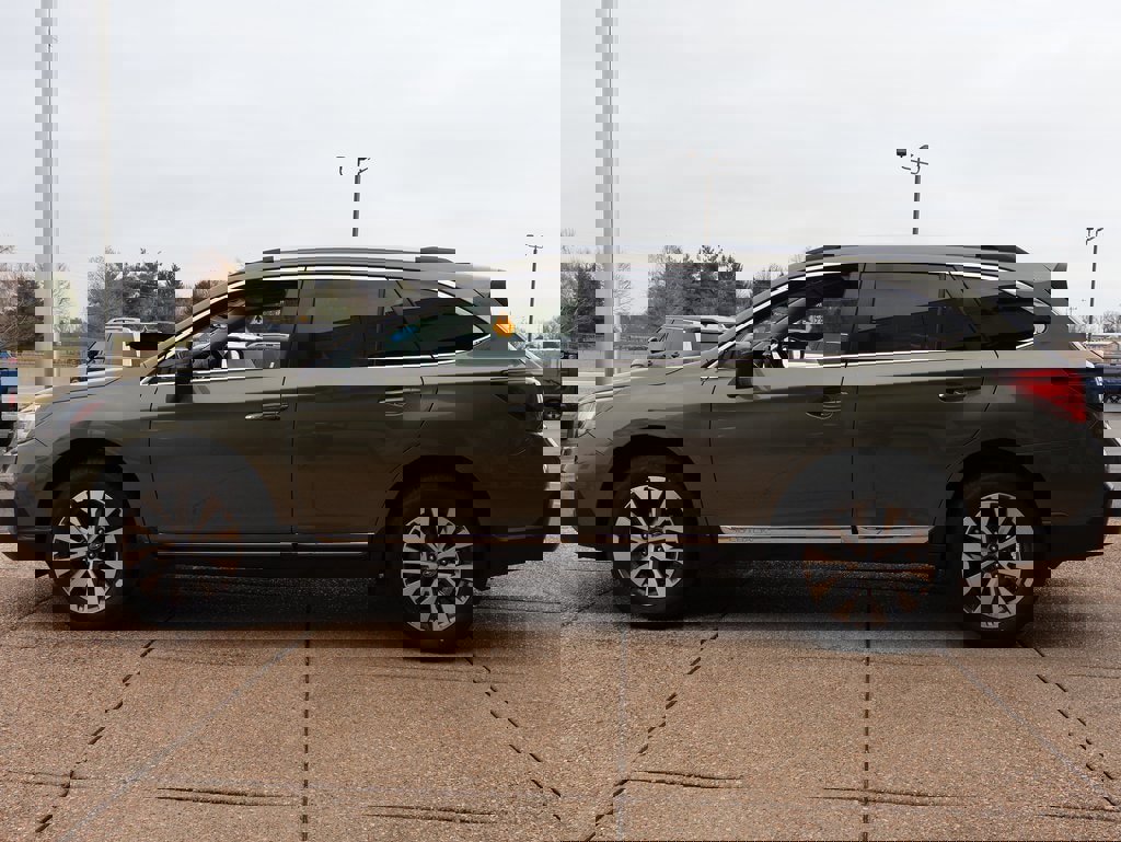 Used 2019 Subaru Outback 2.5i Touring image 3