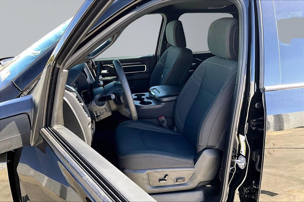 Used 2026 RAM 2500 Big Horn AWD/4WD image 3