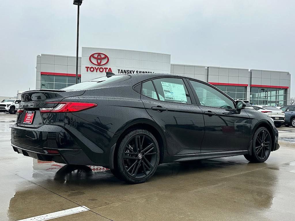 New 2026 Toyota Camry Hybrid image 4