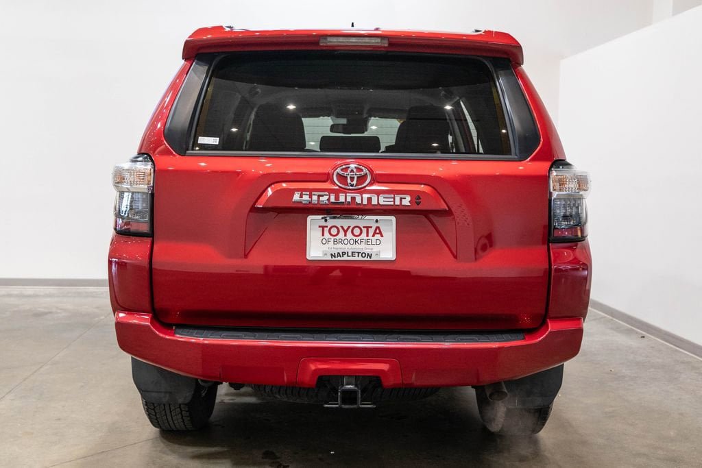 Used 2024 Toyota 4Runner SR5 AWD/4WD image 8