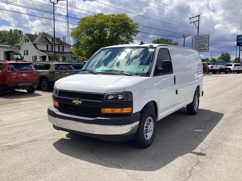 New 2026 Chevrolet Express 3500 w/ Driver Convenience Package RWD image 3