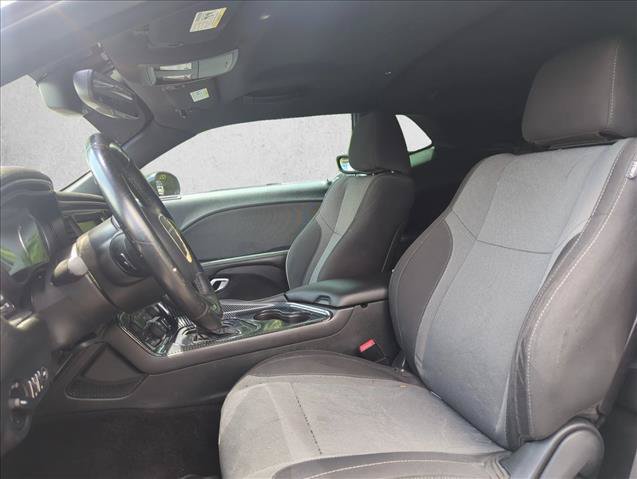 Used 2016 Dodge Challenger SXT RWD image 21