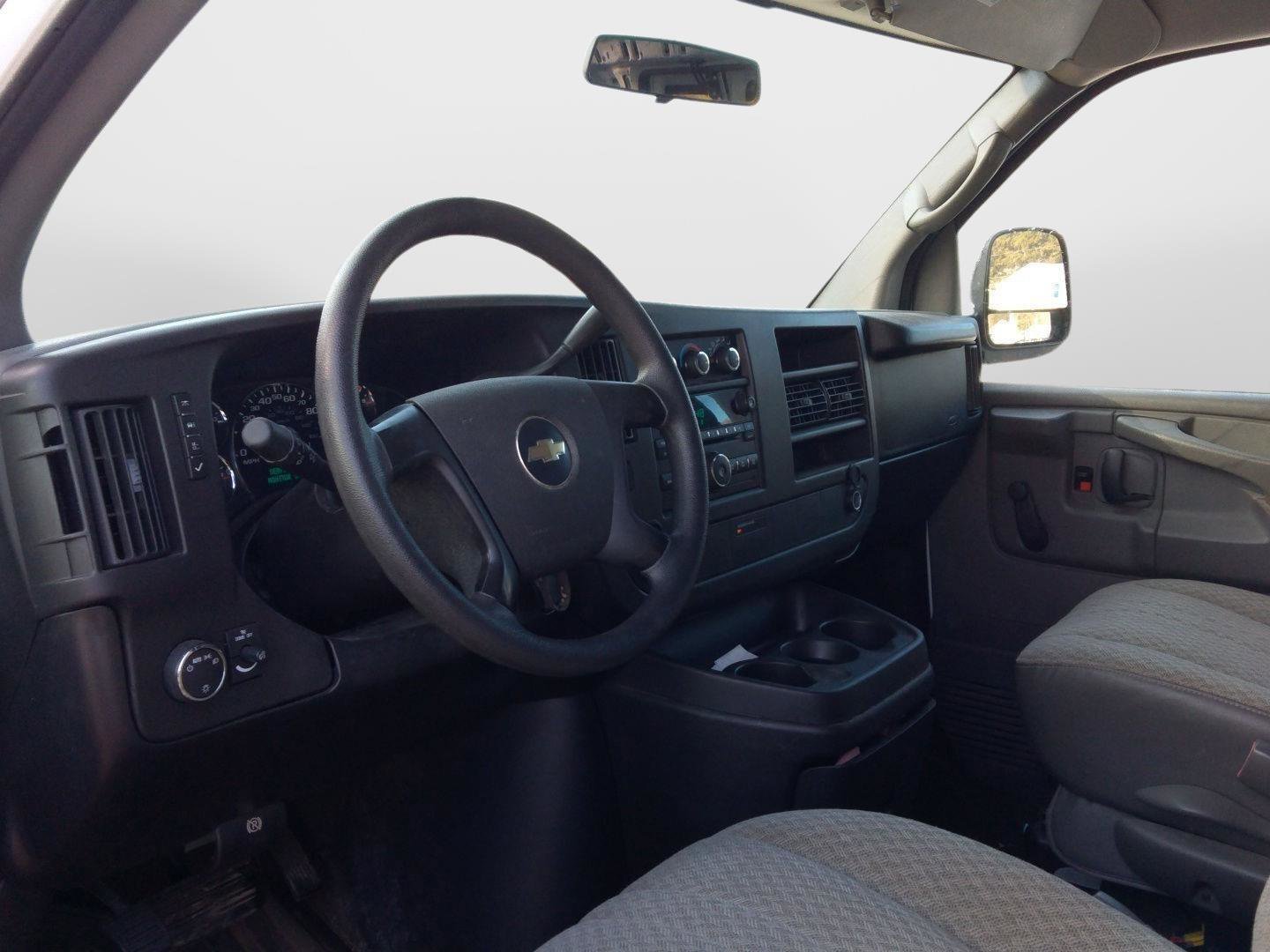 Used 2009 Chevrolet Express 1500 Work Van image 3