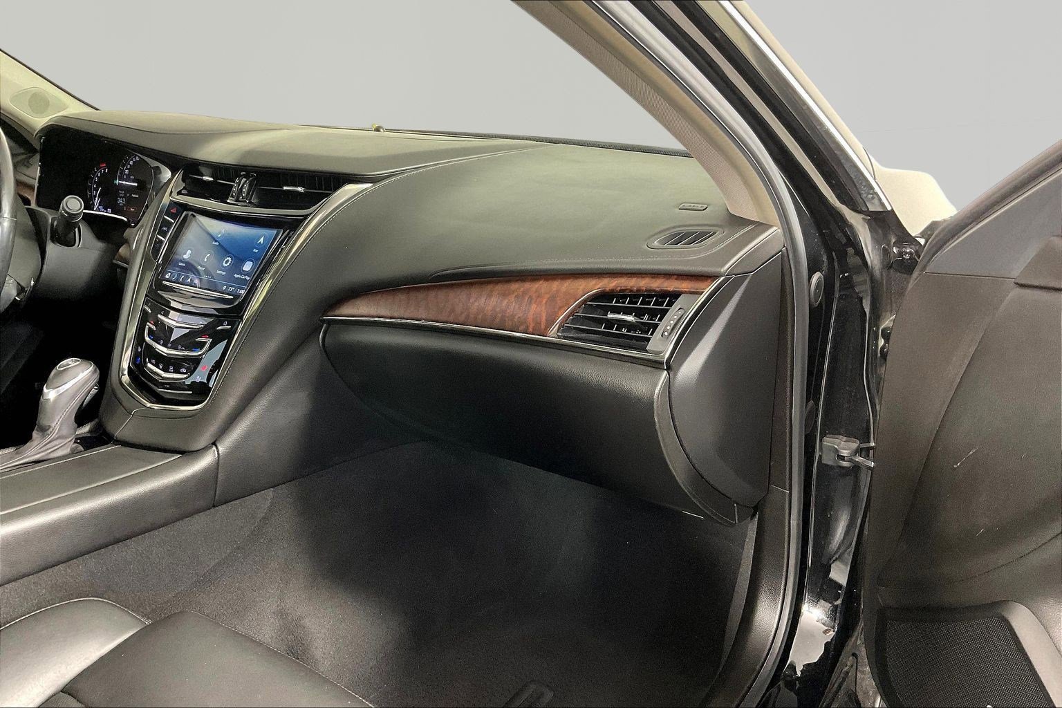 Used 2018 Cadillac CTS Luxury RWD image 26