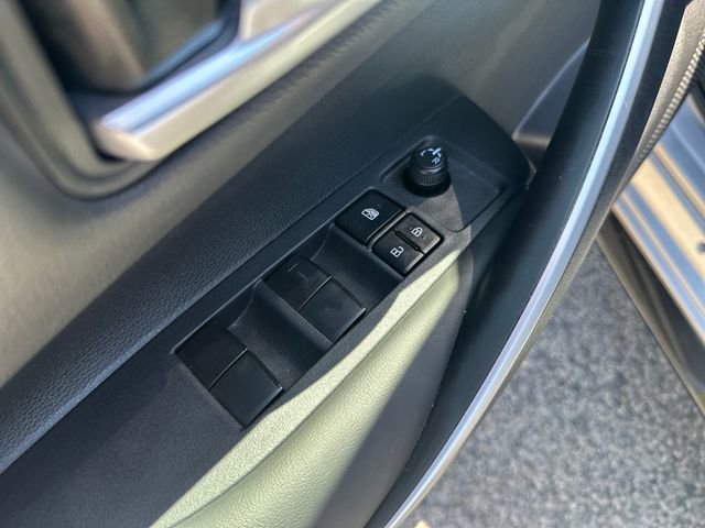 Used 2024 Toyota Corolla SE FWD image 11