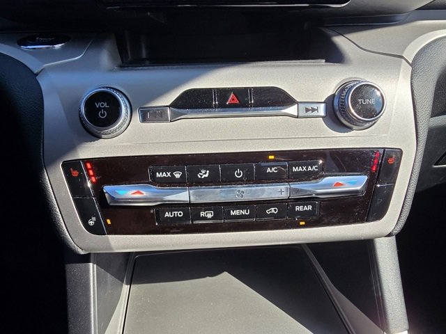 Used 2023 Ford Explorer XLT w/ Equipment Group 202A image 20