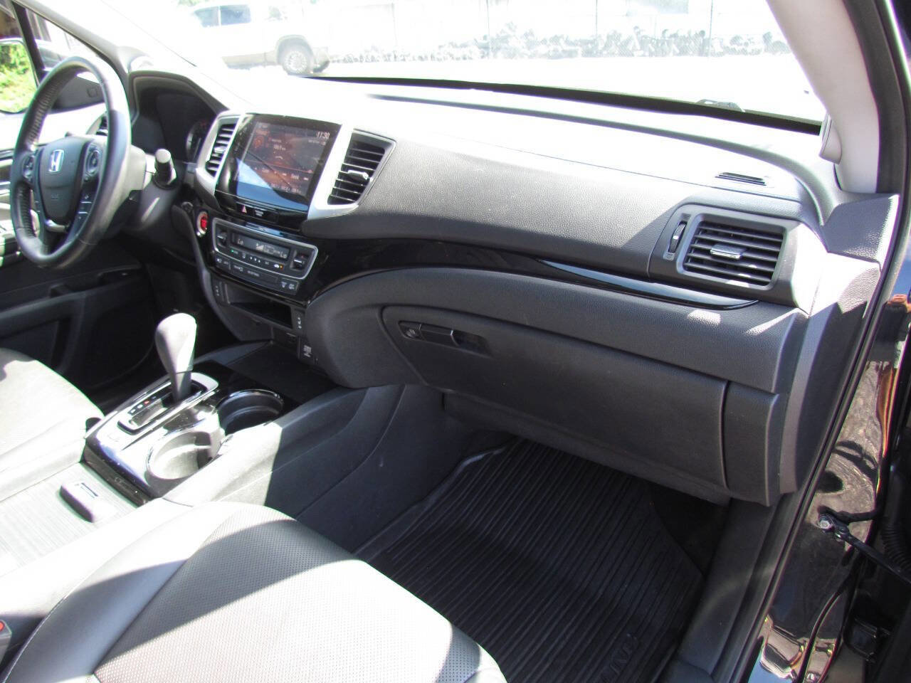 Used 2017 Honda Ridgeline RTL-E image 17