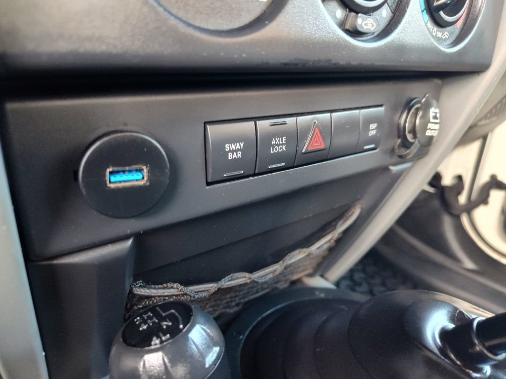 Used 2009 Jeep Wrangler Rubicon w/ PWR Convenience Group AWD/4WD image 24