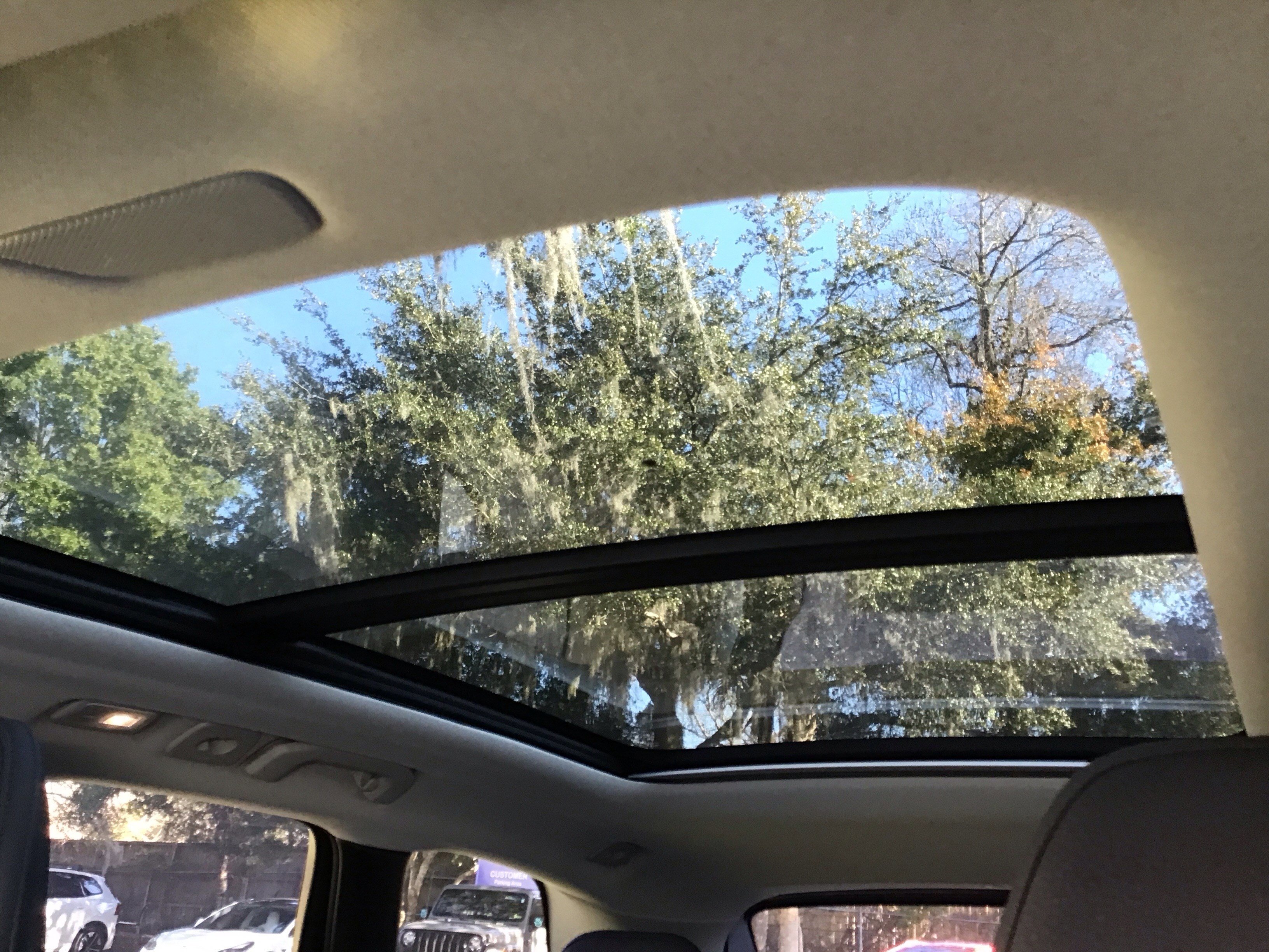 Certified 2025 Volvo XC60 B5 Plus image 28