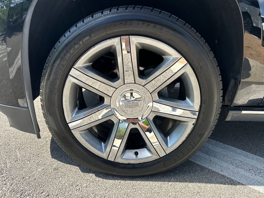 Used 2017 Cadillac Escalade Premium Luxury RWD image 15