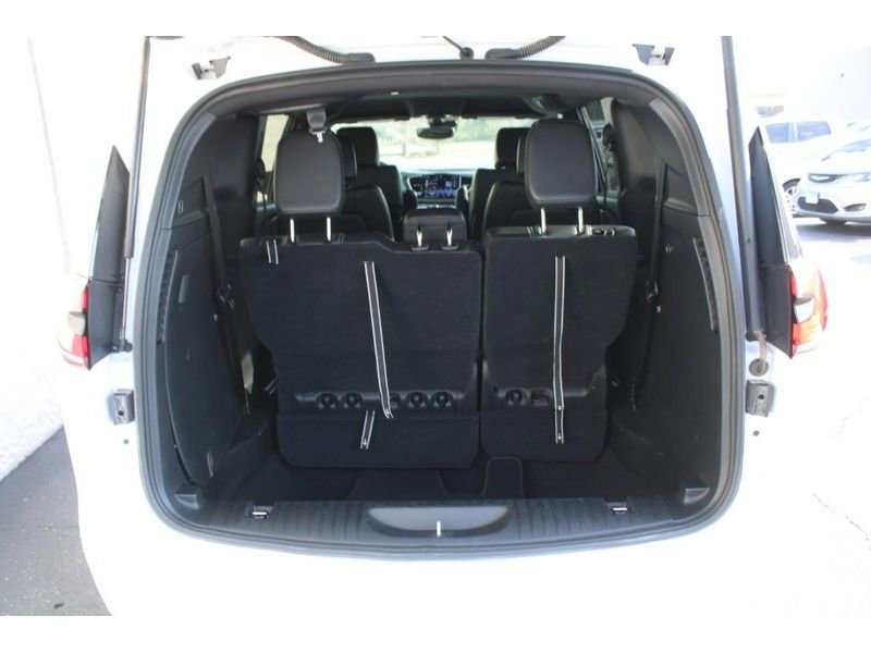 Used 2025 Chrysler Pacifica Select FWD image 7
