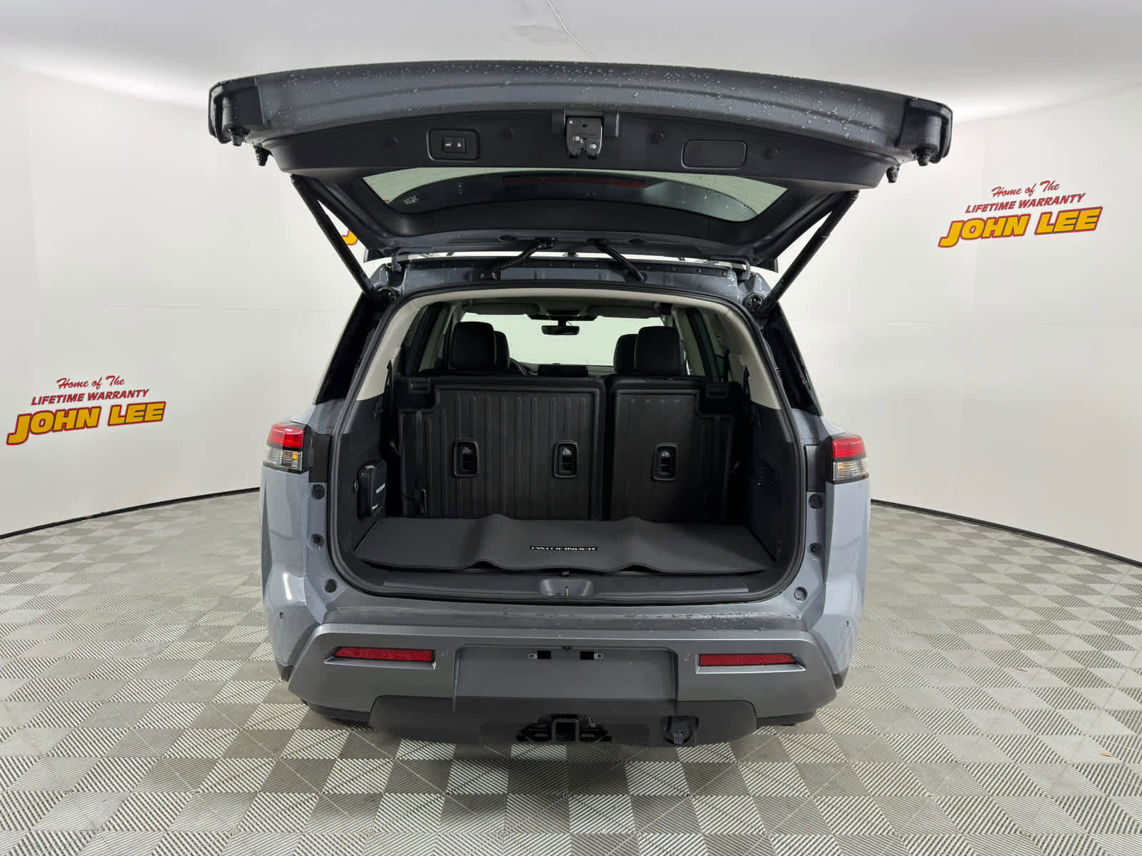 New 2026 Nissan Pathfinder Platinum image 5