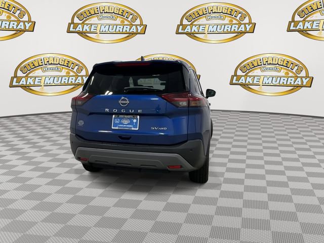 Used 2023 Nissan Rogue SV image 2