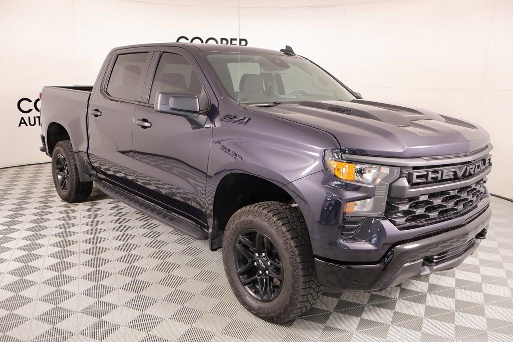 Used 2024 Chevrolet Silverado 1500 Custom Trail Boss w/ Dark Appearance Package video 1