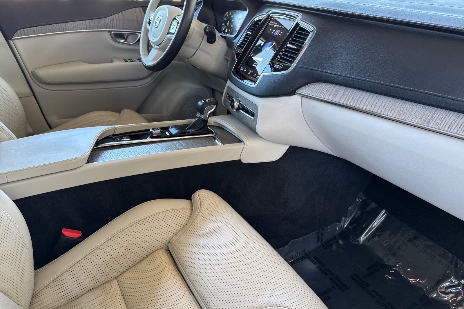 Used 2022 Volvo XC90 T6 Inscription image 16