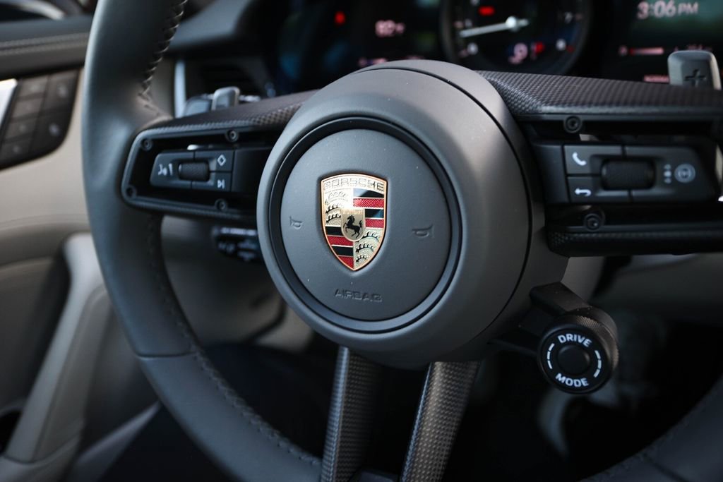 Used 2024 Porsche 911 Carrera S image 25