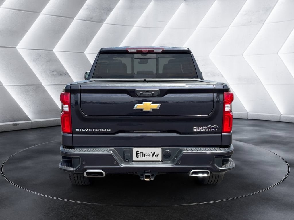 Certified 2022 Chevrolet Silverado 1500 High Country w/ Technology Package AWD/4WD image 4
