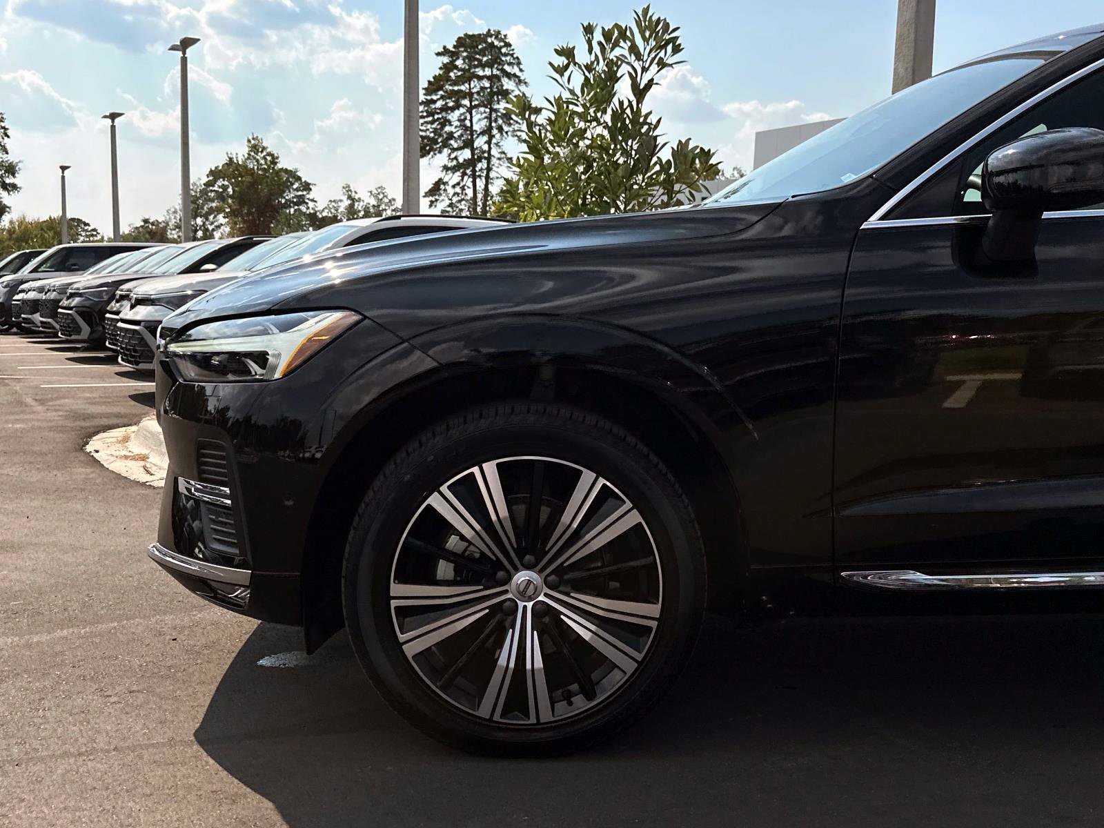 Certified 2023 Volvo XC60 B5 Plus w/ Protection Package Premier image 10