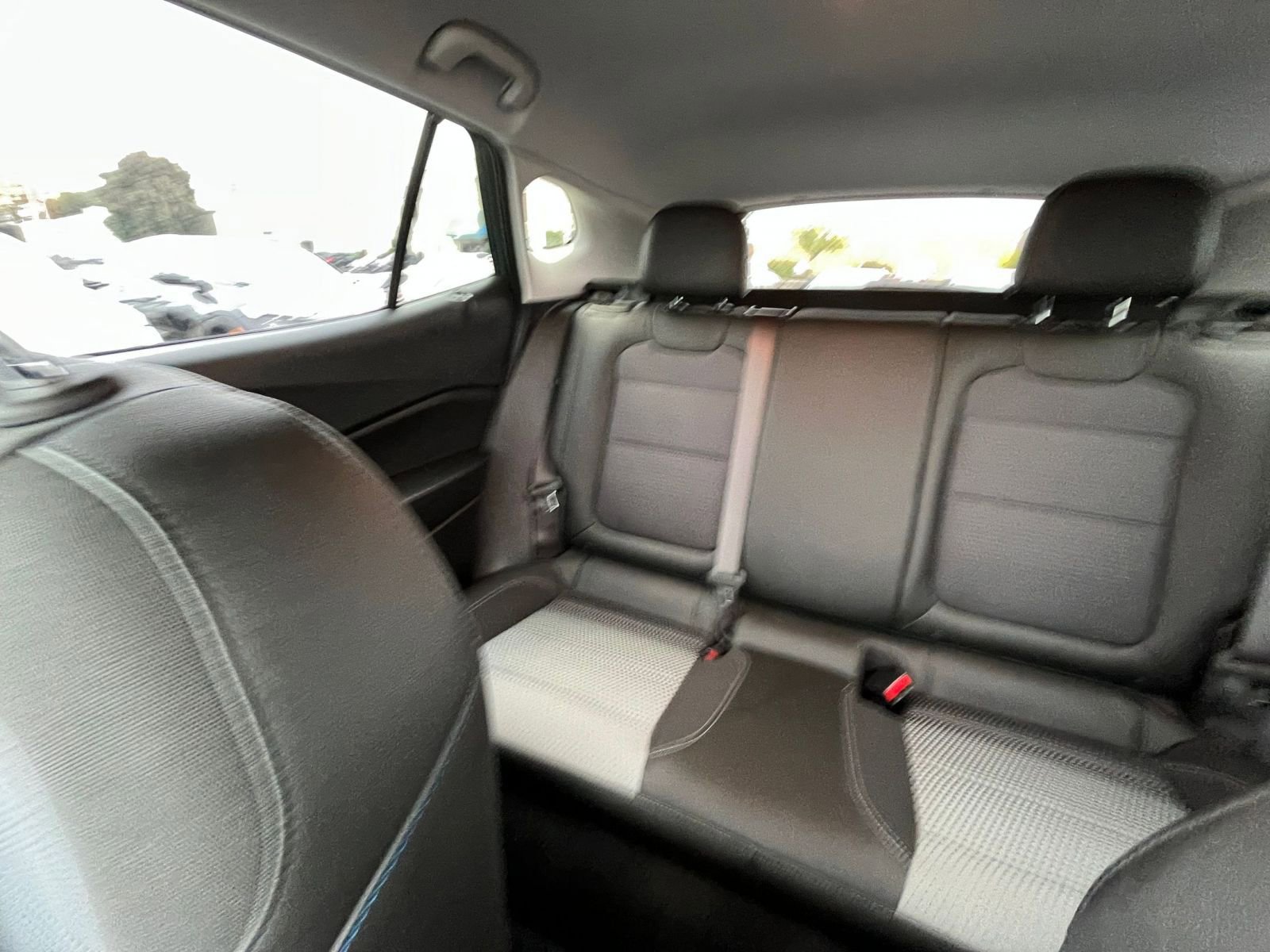 Used 2025 Chevrolet Trax LT w/ LT Convenience Package image 37