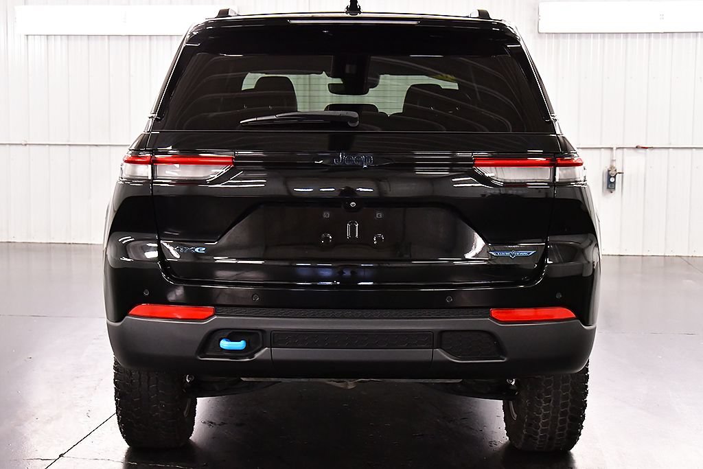 Used 2023 Jeep Grand Cherokee Trailhawk AWD/4WD image 6