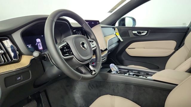 New 2026 Volvo XC60 B5 Core w/ Protection Package Premier AWD/4WD image 12