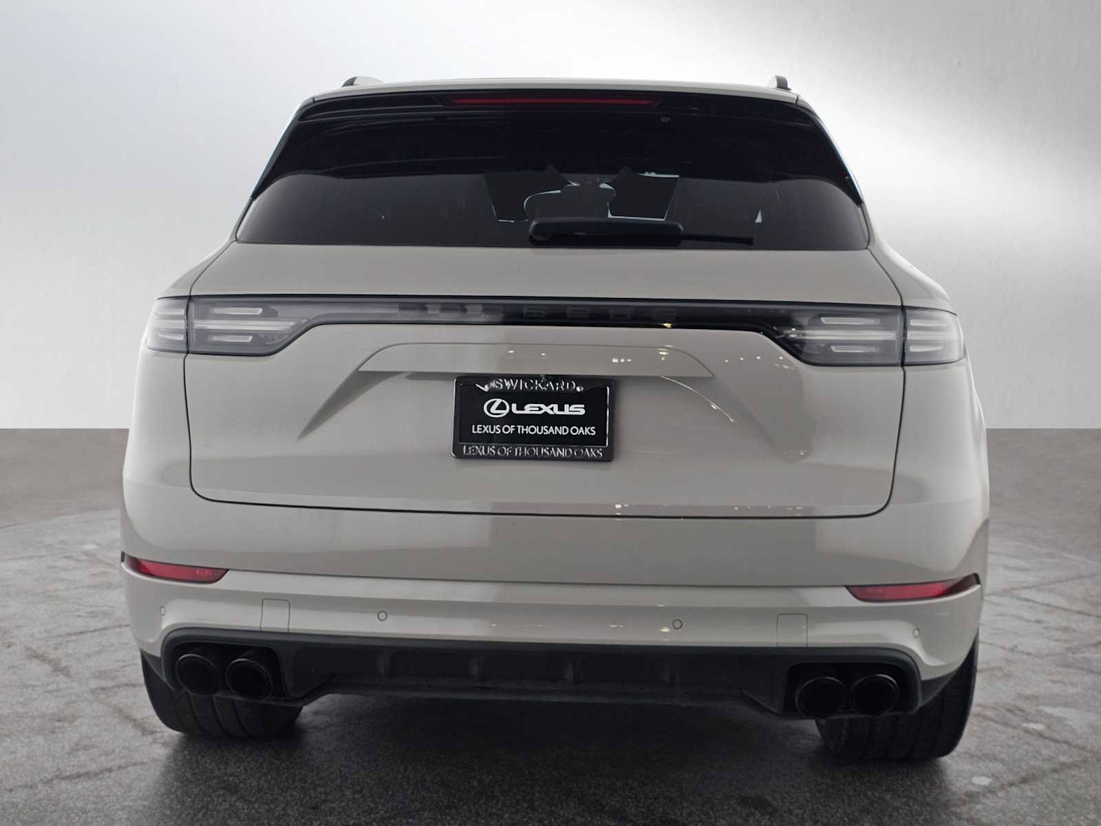 Used 2022 Porsche Cayenne Turbo S w/ Assistance Package image 4