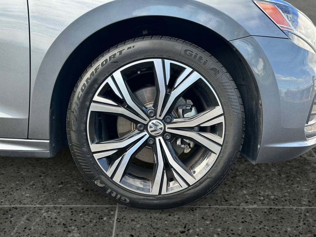 Used 2021 Volkswagen Passat 2.0T SE image 9