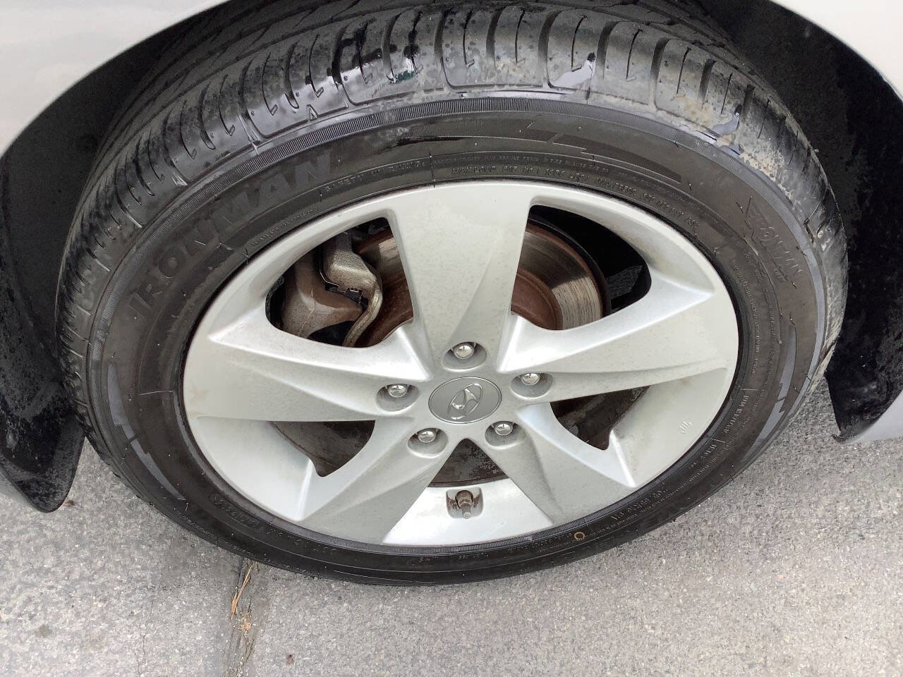 Used 2013 Hyundai Elantra GLS w/ Preferred Pkg FWD image 24