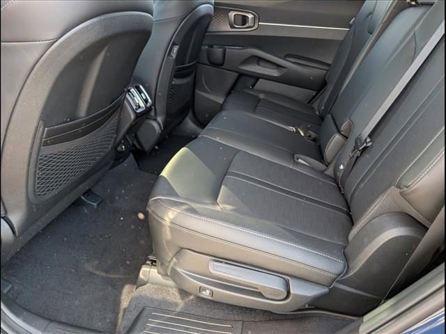 New 2026 Kia Sorento S image 8