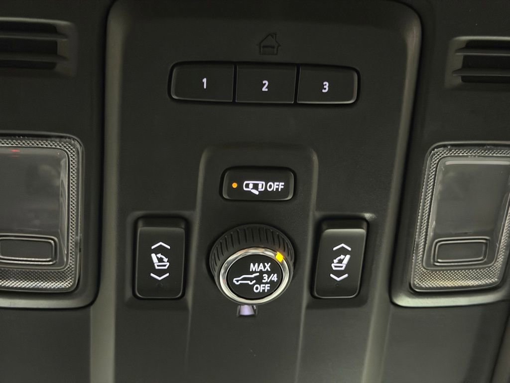 Certified 2023 GMC Yukon Denali image 46