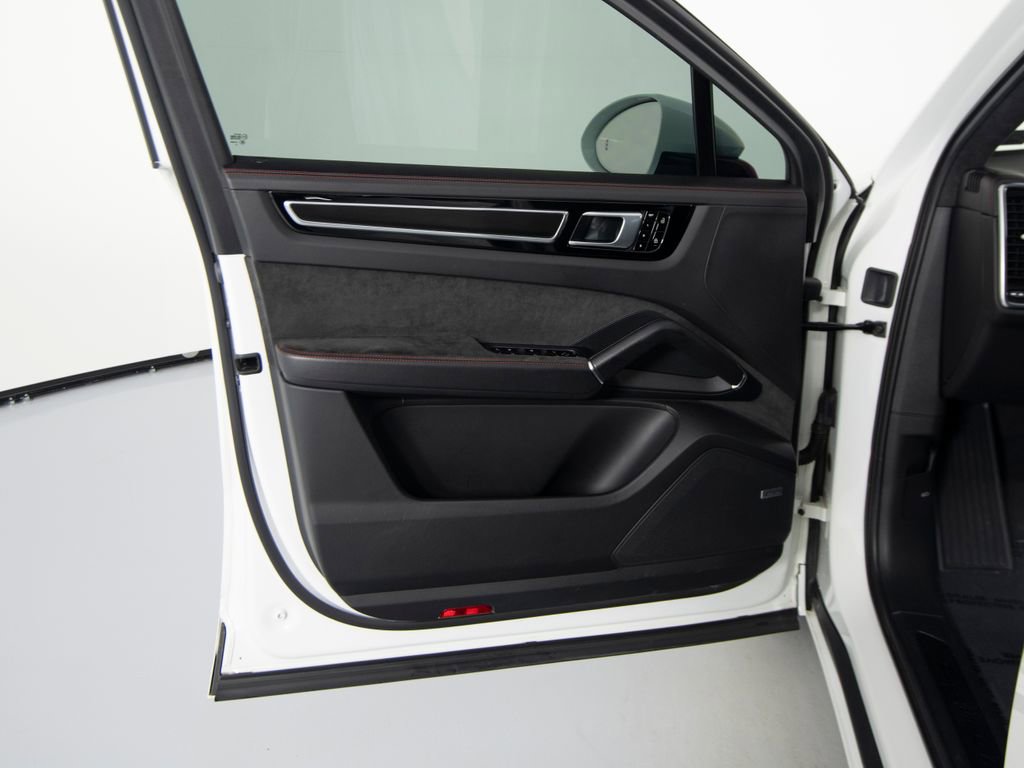Certified 2021 Porsche Cayenne GTS AWD/4WD image 18