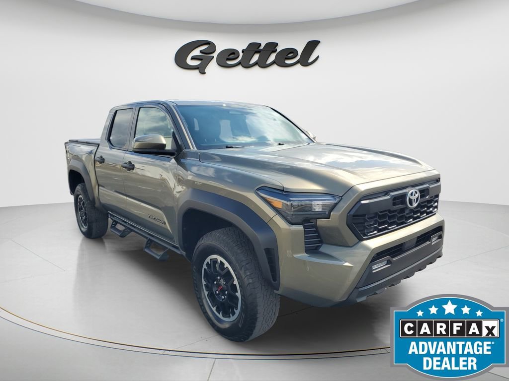 Used 2025 Toyota Tacoma TRD Off-Road image 2