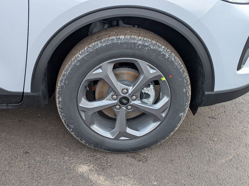 New 2026 Ford Escape ST-Line w/ Tech Pack #1 image 17